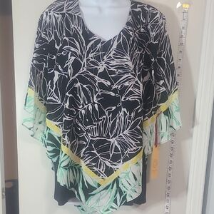 Black and White Leaf‎ Print Poncho Top